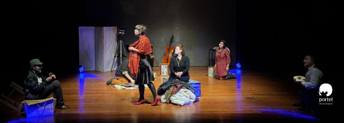 noticia-dentro-teatro-autosrevolucao-2025-1