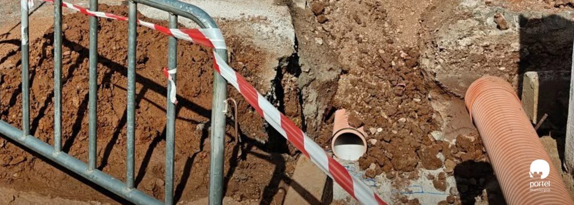 Obra para melhoraria do escoamento de águas pluviais na rua do Grupo Coral de Cantares Regionais...