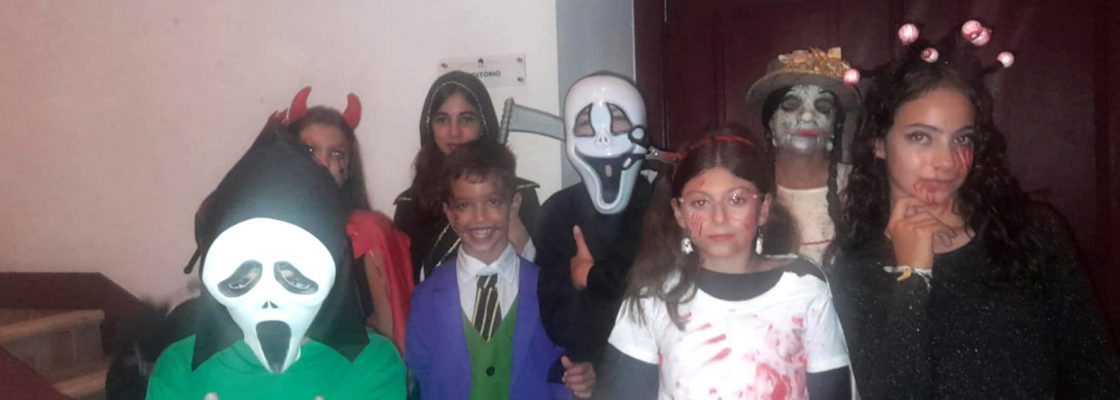 Serão de Halloween direcionada ao publico juvenil na Biblioteca Municipal de Portel
