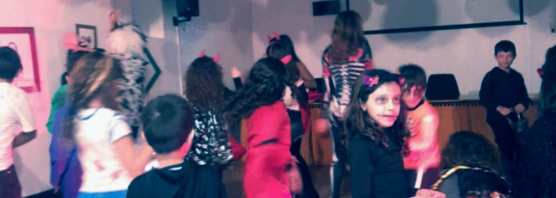 Serão de Halloween direcionada ao publico juvenil na Biblioteca Municipal de Portel